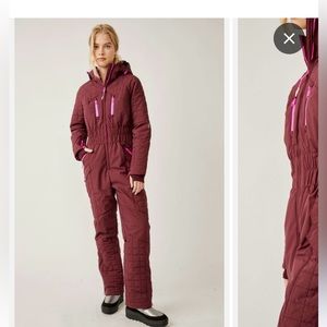 Free people snow suit. Size small. Like new